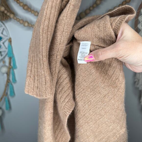 Subtle Luxury Tan Hi Lo Cashmere Sweater - Picture 5 of 5